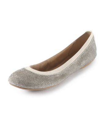 bandolino flexible flats