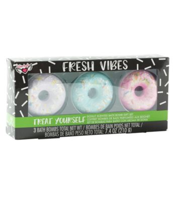 UPC 787909767974 product image for Fashion Angels Donut Bath Bombs Gift Set | upcitemdb.com