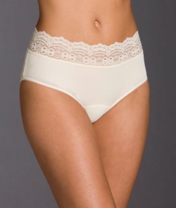 Olga Secret Hug Half Pants