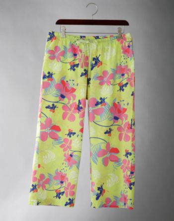 HUE® Women's Hibiscus Capris - Lime