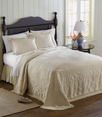 Angelina Bedspread by LivingQuarters