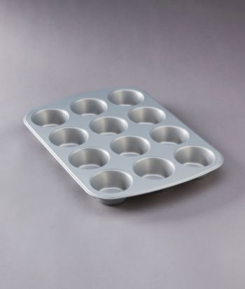 LivingQuarters 12-Cup Muffin Pan