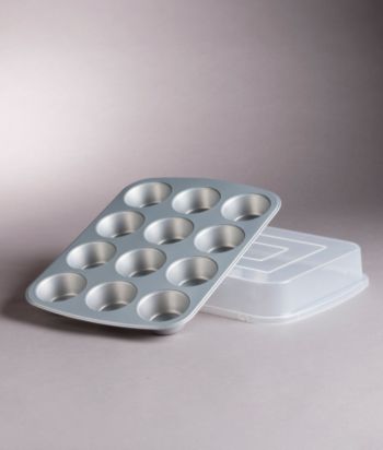 LivingQuarters 12-Cup Muffin Pan with Deep Plastic Cover