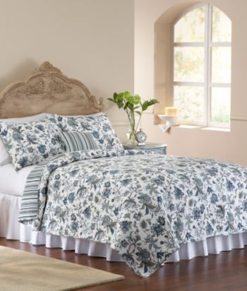 Gabriella Quilt by LivingQuarters