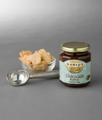Reid Foods Jar of Chocolate Fudge Sauce with Animal Crackers and Ice Cream Scoop Gift Box