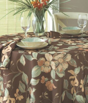 Grand Elegance Table Linens by LivingQuarters