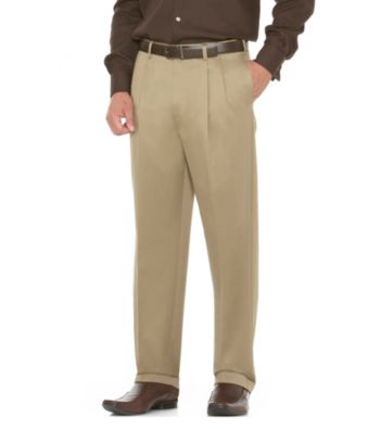 Savane® Men's Relaxed Fit Pleated Hidden Comfort Chino