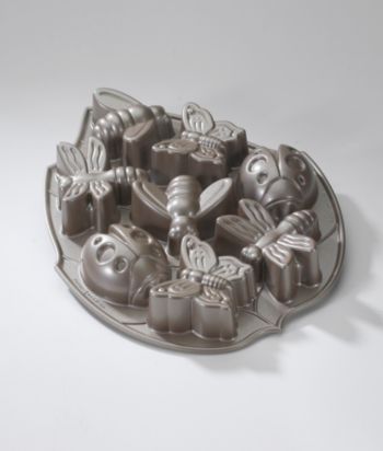 Nordic Ware® Backyard Bugs Pan