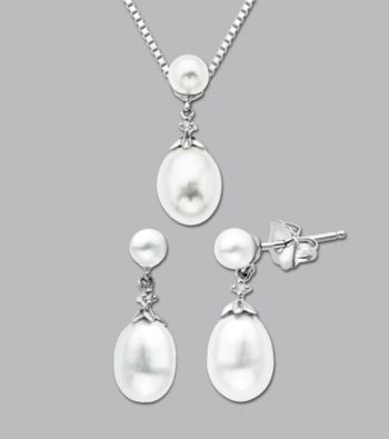 10K White Gold Freshwater Pearl Diamond Pendant and Earring Set