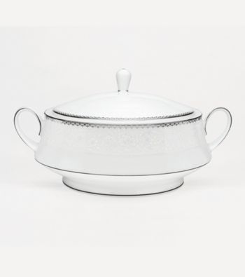 Noritake Abbeyville Covered Vegetable Bowl