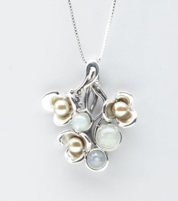 Hagit Gorali Sterling Silver Budding Floral Design Necklace