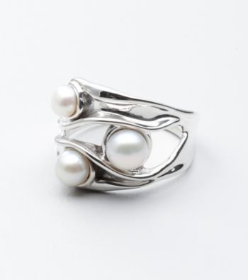 Hagit Gorali Sterling Silver Intrigue Pearl Ring