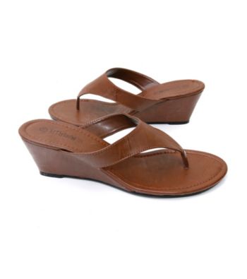 Barefoot Tess 