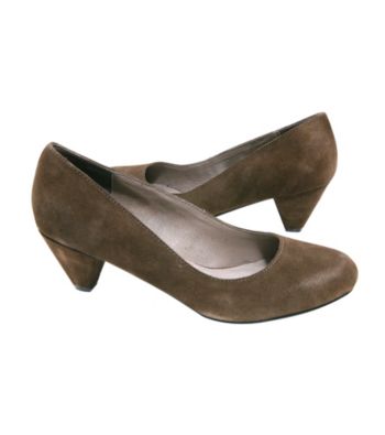 Barefoot Tess 