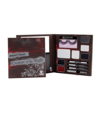 Knock 'Em Dead Red All-Inclusive Makeup Kit