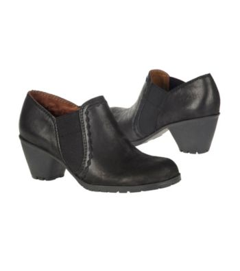 Naturalizer® Garrett Women's Shootie