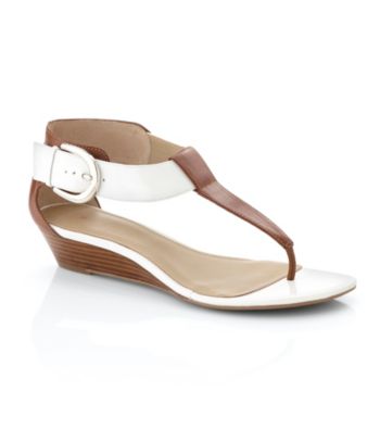 ... shoes women s sandals heel bandolino positive low wedge thong sandal