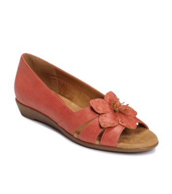 A2® by Aerosoles 