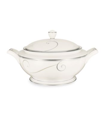 Noritake Platinum Wave Covered Vegetable Bowl