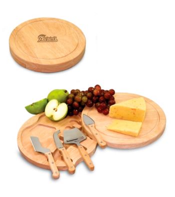 Picnic Time® NFL® Circo Cutting Board - New England Patriots Engraved