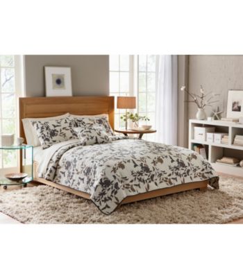 Kenwood Quilt by LivingQuarters Loft
