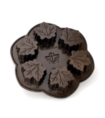 Nordic Ware 6-Cup Maple Leaf Cakelet Pan (Grey)