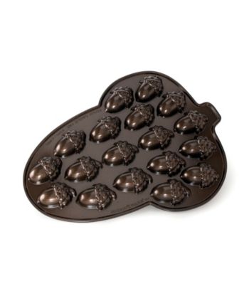 Nordic Ware® Acorn Cakelet Pan