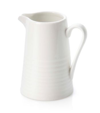 Maxwell & Williams White Basics Cirque Creamer