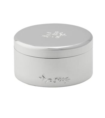 Vera Wang® Vera Lace Bouquet Covered Round Box