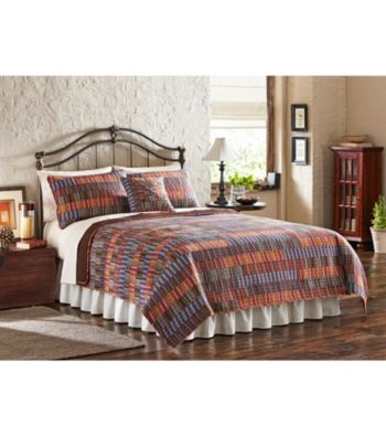 Fiona Quilt by LivingQuarters