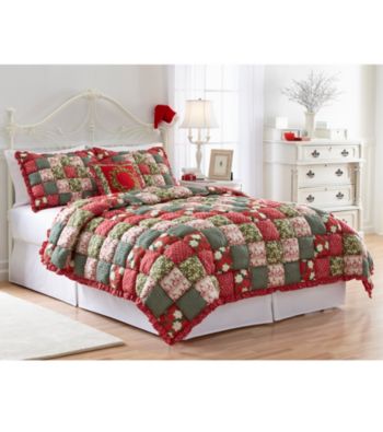 Holiday Puff Quilt by LivingQuarters
