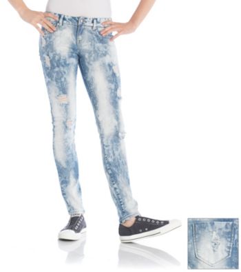 Wallflower® Juniors' Powder Tint Skinny Jeans