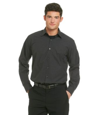 Rock this slim fit shirt with confidence. Whether you pair it with jeans or khakis, you can't go wrong with this plaid shirt from Van Heusen.