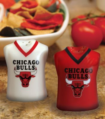Memory Company Gameday NBA Chicago Bulls Jersey Salt and Pepper Shakers