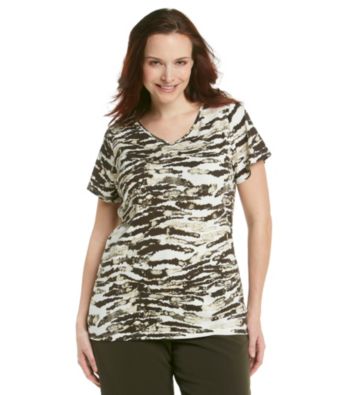 Relativity® Plus Size Printed V-neck Tee