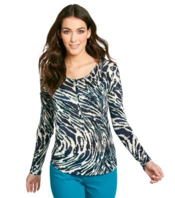 Kensie® Wavy Animal Printed Tee