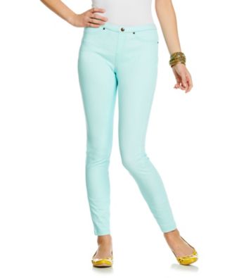 HUE® Capri Sunwashed Denim Skimmer