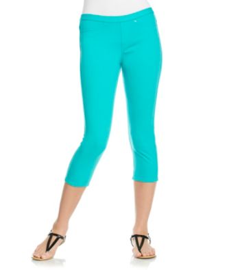 HUE® Opal Denim Capri