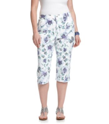 Gloral Vanderbilt® Plus Size Amanda Floral Denim Capri