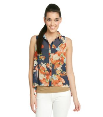 Moon Collection Shirttail Hem Floral Blouse