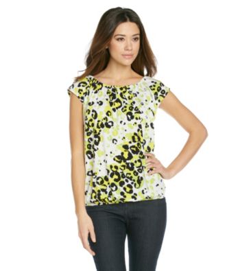 Relativity® Career Printed Scoopneck Top