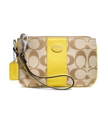 COACH LEGACY SIGNATURE SMALL WRISTLET