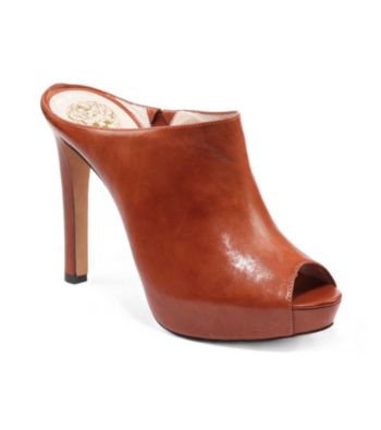Vince Camuto® 