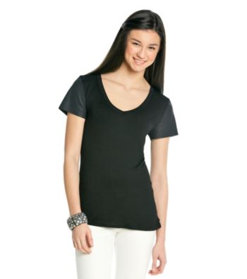 Lily White Juniors' Faux Leather Sleeve Tee