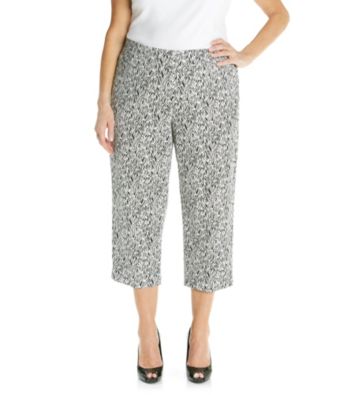 Studio Works® Plus Size Printed Cropped Pant