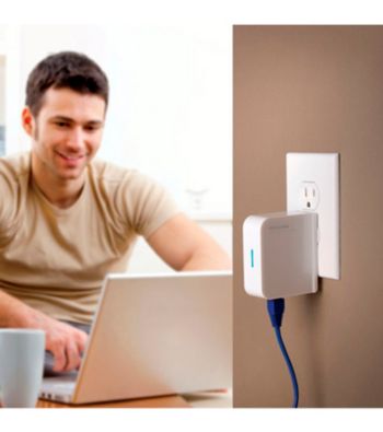 NorthWest™ Instant Wireless Travel Wi-Fi Router and Repeater