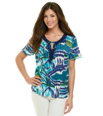Notations® Open Keyhole All Over Print Peasant Top