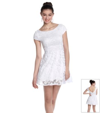 Bee Darlin' Juniors' Lace Skater Dress