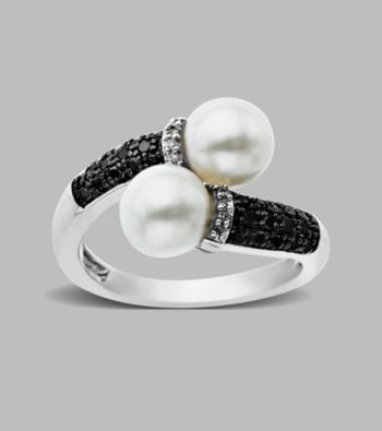 Freshwater Pearl and Black/White Diamond .22 ct. t.w. Ring in Sterling Silver