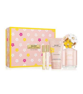 Marc Jacobs Daisy Eau So Fraiche Gift Set (A $147 Value)